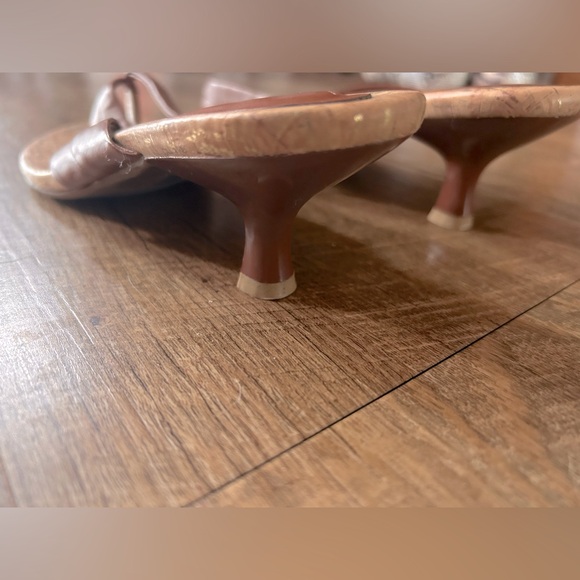 Flexible Faux Leather Cushion 2” Heel Metallic Gold Dress Sandal Shoe 7 8 EU 38 - Picture 3 of 4